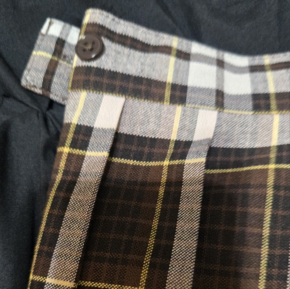 Plaid Pleated Skirt - Brown and Cream - Picture 4 of 5
